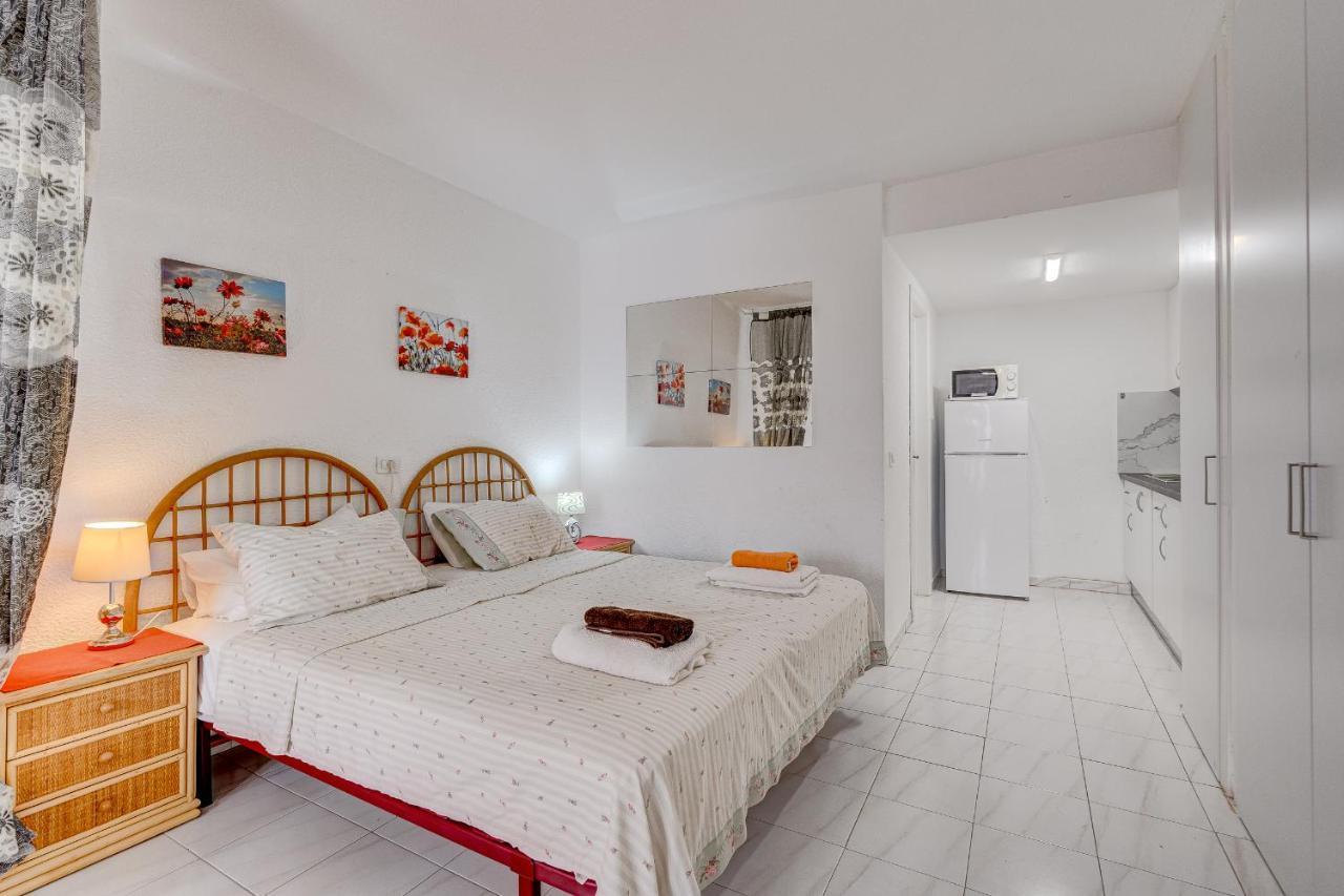 Studia Port Royale Apartamento Arona  Exterior foto